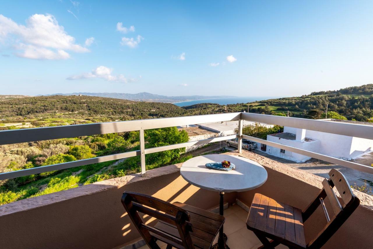 Thomas Hotel Monolithos  Exterior photo